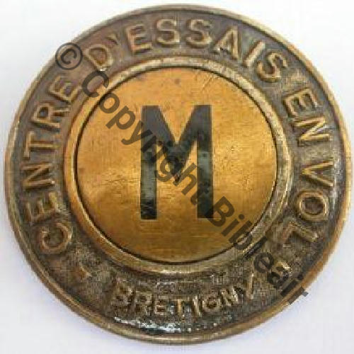BRETIGNY NH CEV Badge M  AB.P Eping Dos lisse 42mm 1946 Sc.lamourelle 17Eur(x2)