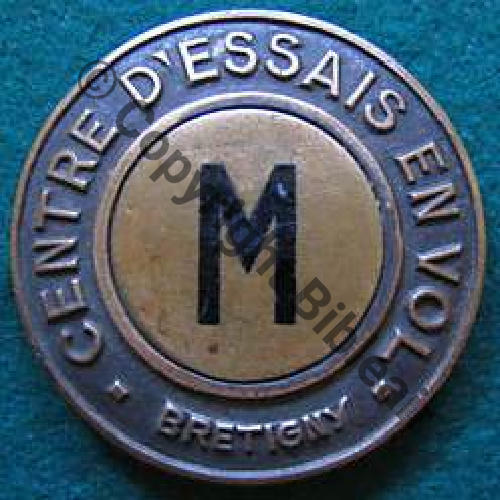 BRETIGNY NH CEV Badge M  AB.P Vis Dos lisse Sc.carloman 75EurInv