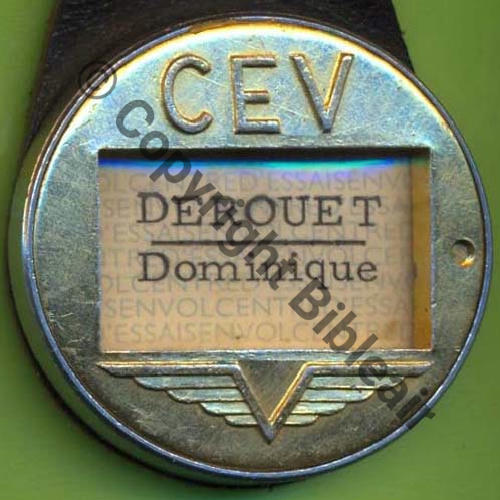 CEV BADGE ACCES et Porte nom Alu DORE  SM Dos lisse Rivete au cuir 40mm 10Eur08.09