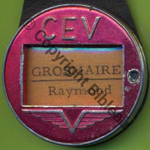 CEV BADGE ACCES et Porte nom Alu ROUGE  SM Dos lisse Rivete au cuir 40mm 10Eur08.09