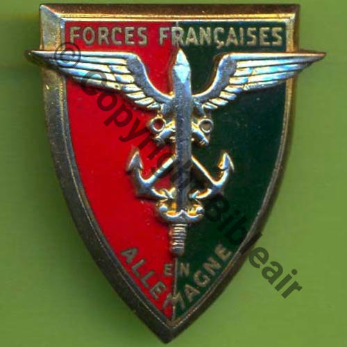 FFA G0803 FORCES FRANCAISES ALLEMAGNE  DrP 2Li centre No homolog haut gauche 2Anneaux Dos lisse Motif colle 3Eur11.09 golobob  