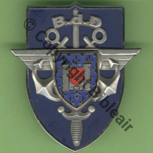 BDD NON AIR G5189 BDD CARCASSONNE  SM 2Attaches PINS Dos scintillant Src.Y.GENTY 14Eur(x8)