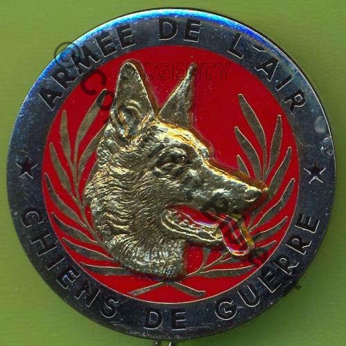 CODO  NH CHIENS DE GUERRE   A A    Rond Rouge   De Griffes et butees Dos lisse irreg 13Eur09.07