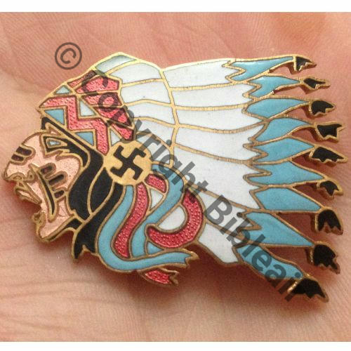 A1105 1977+ SPA.124 1eDRILLE 2.4 SIOUX  SM Broche Dos lisse irreg OEIL BLEU Src.msn59 300Eur02.15