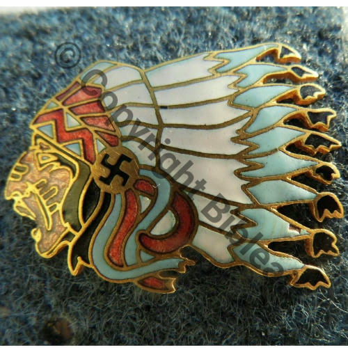 A1105 1977+ SPA.124 1eDRILLE 2.4 SIOUX  SM Broche Dos lisse irreg OEIL BLEU VISAGE MOUCHETE TRANSLUCIDE EmailGF Src.arches57130 250EurInv