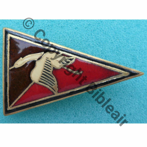 A1111  1932.47 A1111NH SPA.67 1eDrille GC.1.5 CIGOGNE SUR FANION  SM (AUGIS) 2Anneaux rapproches Dos lisse irreg Src.doloupacom 152Eur12.22 