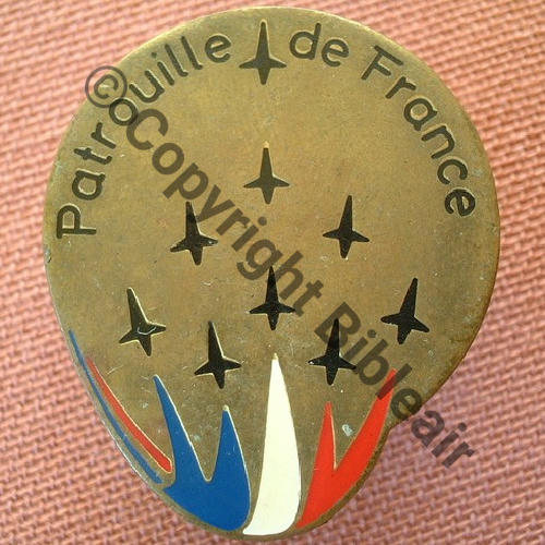 A0998 PORTE CLEFS PATROUILLE DE FRANCE SALON  SM Dos irreg Eping soudee etain  traces de lime SNH Sc.argitxu 21Eur(x2)