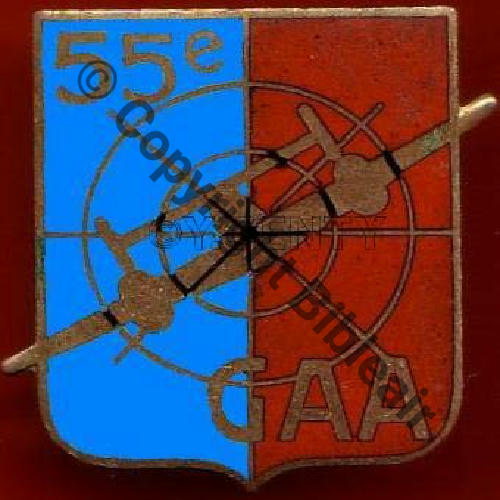 NH  55e GAA 2e.Batterie AUGIS Laiton emaille COULEUR RETOUCHEE NON CONFORME