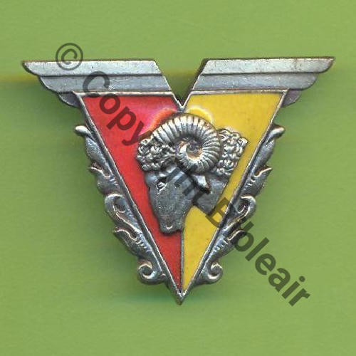 A0847 SERV FAB COMMISS AIR 796 SETAMCA BRETIGNY  DrP+Bol petit sur cercle lisse Dos Guilloche Embouti Sc.Y.GENTY 