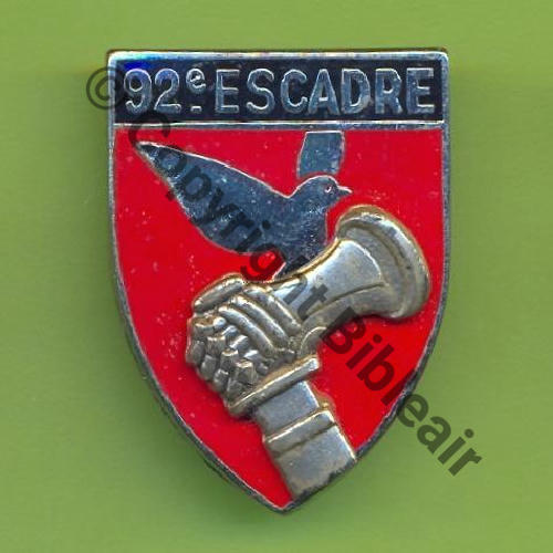 A0914 92e.EB BORDEAUX  DrP+Past Guilloche Embouti leger