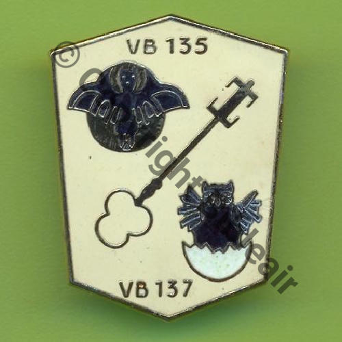 A1125 Esc TIR 1.200 LUBERON APT  FIA Ed LYON Bol prison allonge Dos  lisse granuleux irreg 26Eur(x2) 