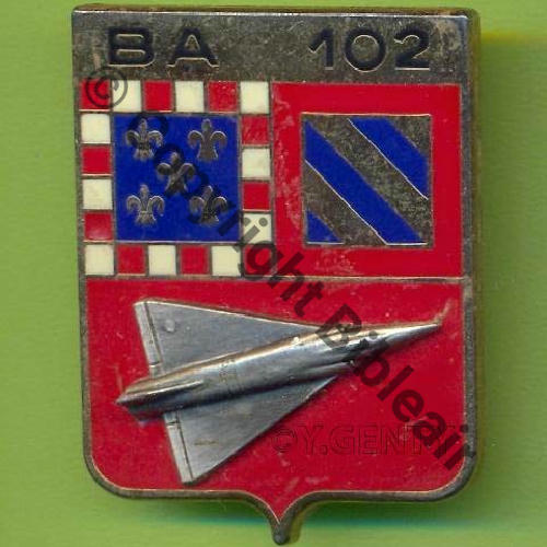 A1175NH BA102 DIJON M2000  De de Gueules Dos irreg scintillant Avion rivete Bol allonge absent Src.Y.GENTY 