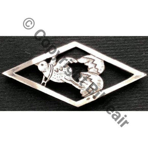 A1454  1917 BR.226 A1454NH Argent decoupe 2Poincons en bas face  SM Fab bijoutier 2Anneaux Dos lisse Src.D.LEZIN 
