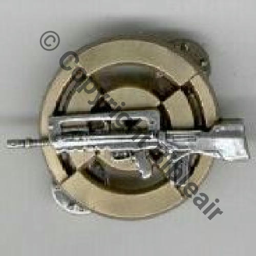 G0938 BREVET TIREUR ELITE FAMAS Argente  DE  Attaches US Dos granuleux   Src.mian04nou 