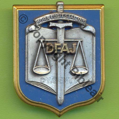 G3118 DIRECTION FONCTION MILITAIRE et AFFAIRES JURIDIQUES  FRAISSE Dos lisse 2Porte epingle motif serti 5Eur09.07