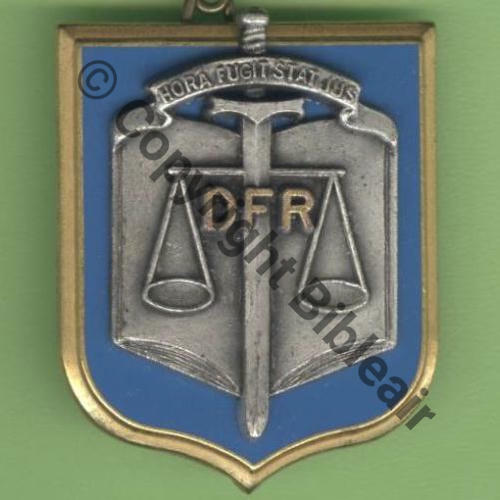 G3414  DIRECT FONCT MILIT RELATIONS SOCIALES  FRAISSE PARIS 2Porte epingle motif serti Dos lisse Src.Y.GENTY 9Eur(x2)