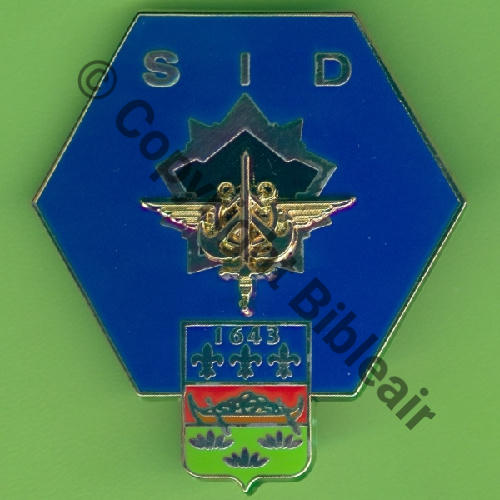 G5111 SID GUYANE AB.P Griffes et butees Dos irreg scintillant Src.Y.GENTY 25Eur05.19 