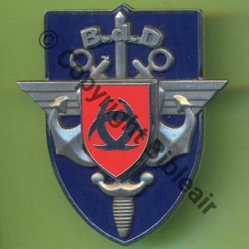 G5185 BDD BORDEAUX MERIGNAC  AB 2Attaches PINS Dos scintillant Src.Y.GENTY 12Eur03.15