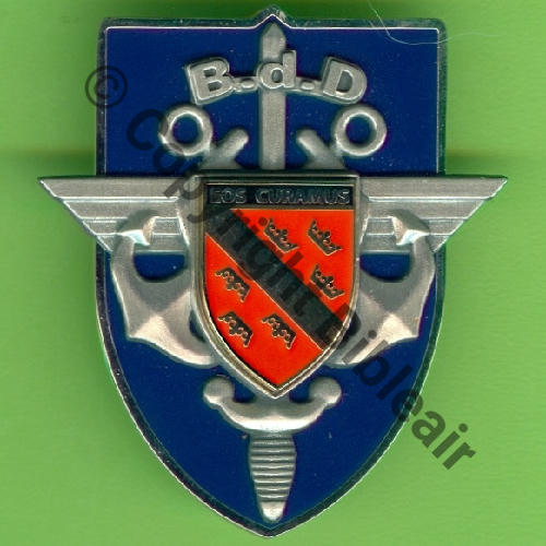 G5194 BDD COLMAR  AB 2Attaches PINS Dos scintillant Src.Y.GENTY 25Eur(x2) 24Eur01.17 delta45  
