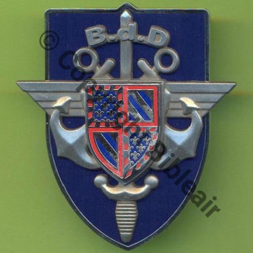 G5196 GSBDD DIJON  AB.P 2Attach PINS Dos scintillant  NH visible sur ECU serti dans fenetre Src.Y.GENTY 11Eur01.13 