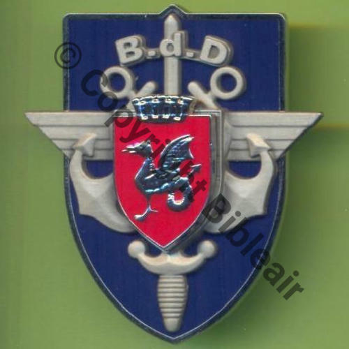 G5197 BDD DRAGUIGNAN  AB 2Attaches PINS Dos scintillant Src.Y.GENTY 12Eur03.15