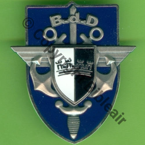 G5207 BDD METZ  AB 2Attaches PINS Dos scintillant Src.Y.GENTY 32Eur(x3)