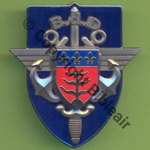 G5209 BDD MONTAUBAN AGEN  AB 2Attaches PINS Dos scintillant Src.Y.GENTY 15Eur(x3)