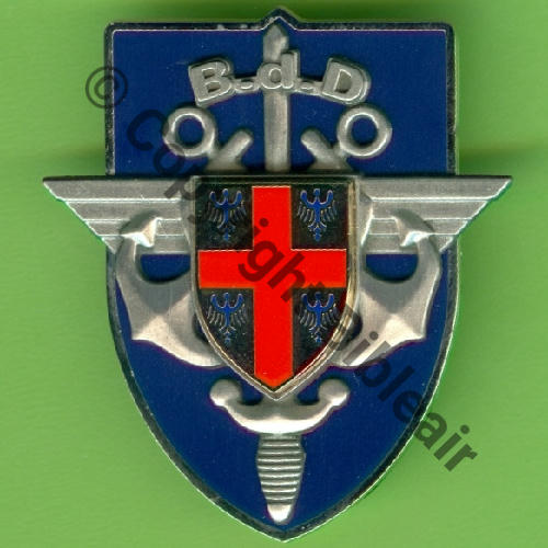 G5210 BDD MONTLHERY  AB 2Attaches PINS Dos scintillant Src.Y.GENTY 17Eur(x6)  