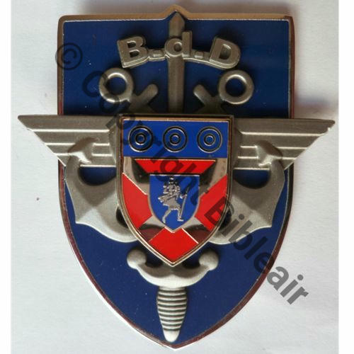 G5220 BDD SAINT CHRISTOL  AB 2Attaches PINS Dos scintillant Src.france.militaria 39Eur(x3) 