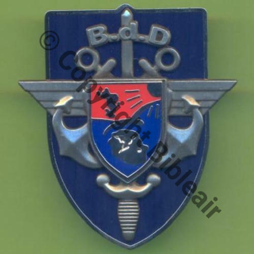 G5231 BDD LA REUNION MAYOTTE  AB 2Attaches PINS Dos scintillant Src.Y.GENTY 13Eur(x3)