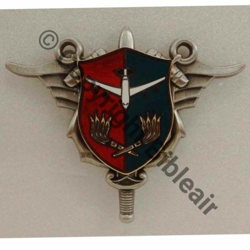 H789 SEA DEPOT ESSENCE AIR BA.705 AVORD  FIA sigle moderne 2Attach PINS Dos triangles PIN.S... Src.broussard_fr 20Eur09.15