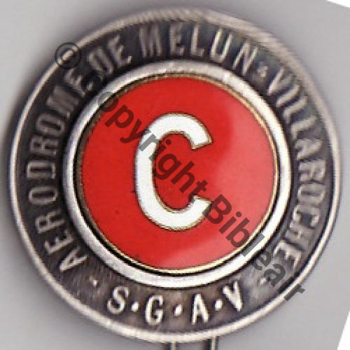 MELUN VILLAROCHE NH SGAV CEV Badge C Rouge  AB.P 2Anneaux Dos lisse Sc.calrek36 12EurInv 