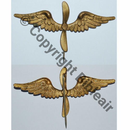 INS NON REGLEMENTAIRE  BREVET AEROSTIER Cie Aero BARTLETT p249 No5  SM Epinglette  Laiton Embouti Src.maverik6283 30EurInv 