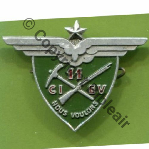 CAMP AVIAT STE LIVRADE 11e Cie Eng Vol Bat def passive promo EA.43 de 05.43 a 01.44  et El Pil de 45 a 47  A.AUGIS LYON 2Li 2Griffes Grenu Alu peint Vert Fonce Src.pariscollect 53Eur(x3) 