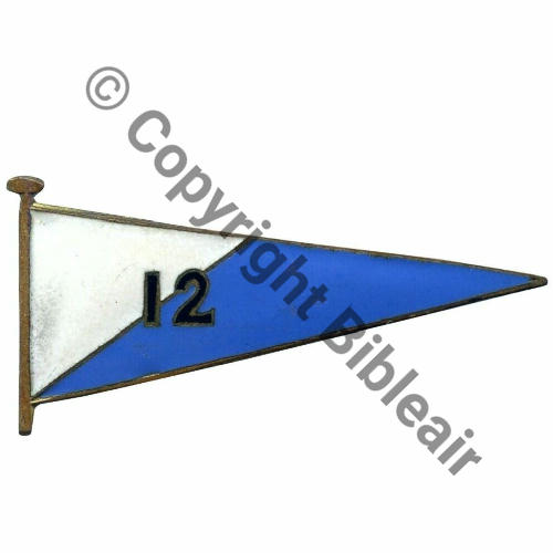 012  1934+ SPA.12 FANION BLEU BLANC 2eDRILLE GC.I.6 SM 2Anneaux Dos lisse irreg 40x20mm Src.olivier450 200Eur06.09