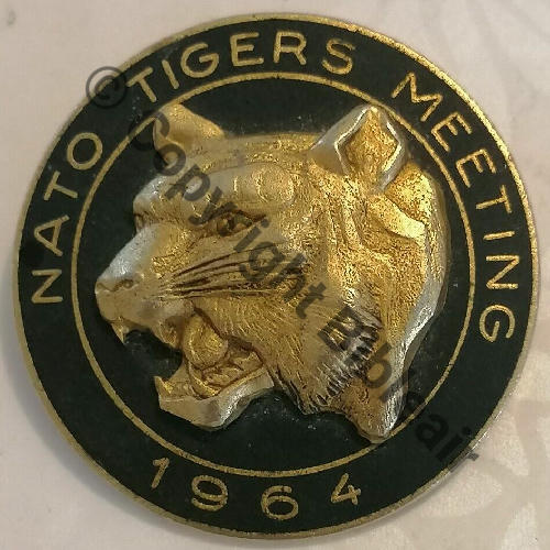 TIGER MEETING 1964  AB.P Bol poinconne Dos quadrille fin 37mm Src.merlinfantastic 184Eur(x2)
