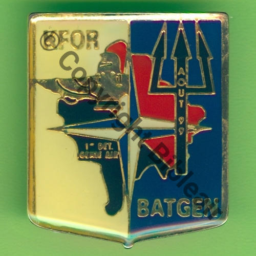 NH  BATGEN KOSOVO KFOR & Det 25e RGA Aout 99 SM BLEU FONCE PLASTIFIE 2Attach PINS Dos lisse Sans No Src.Y.GENTY 15Eur06.19 