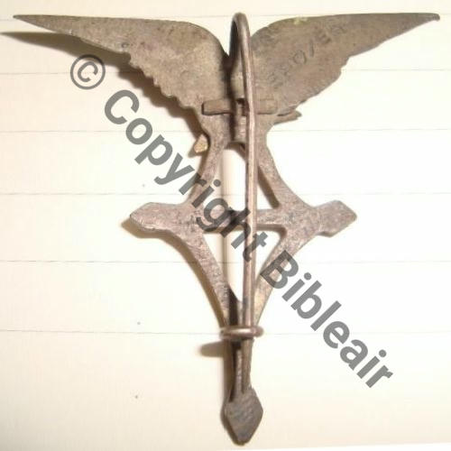 EPINGLE BASCULE FIXEE PAR CAVALIER Src.choupinettevolante  