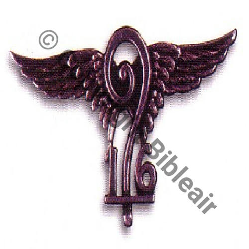16 SAL Argent moule porte sur le beret