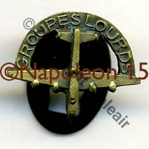BOUTONNIERE GROUPES LOURDS  CARTIER PARIS 16x13mm Sc.STELLA 22Eur Ebay07.06 