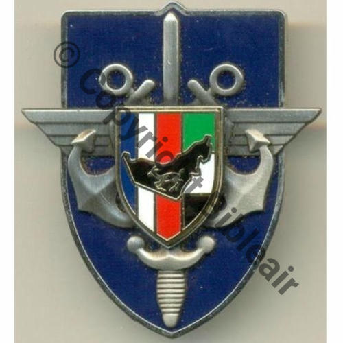 G5235 GSBDD EMIRATS ARABES UNIS  AB 2Attach PINS Dos scintillant Src.themountaindweller 29Eur(x2)
