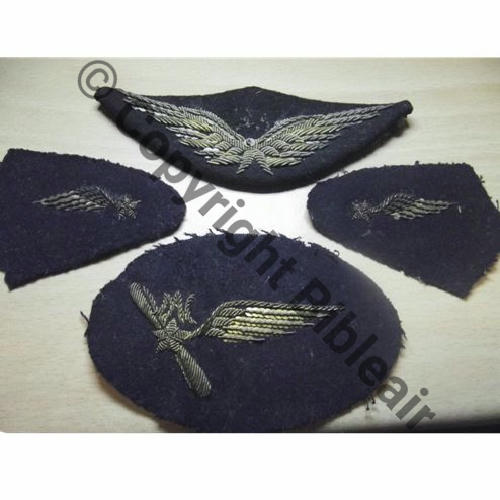 AILE POITRINE  CASQUETTE et COLLETS Periode inconnue Src.marcaadessus 225Eur01.14 