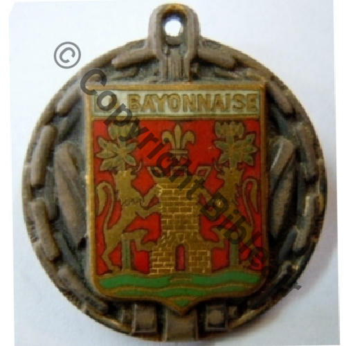 BAYONNAISE  DRAGUEUR OCEANIQUE LA BAYONNAISE  AUGIS LYON 1Li moderne Bol fenetre allonge Grave AUGIS LYON Dos lisse irreg Src.leberetvert PV23Eur 
