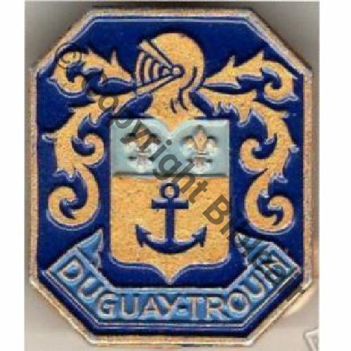 DUGAY  CROISEUR DUGAY TROUIN 25x22mm Alu peint  A.AUGIS LYON non marque  Src.entame 7Eur06.17 