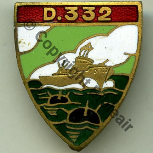 332 DRAGUEUR D332  AUGIS Vert au lieu de bleu Sc.grandspins13 PV152Eur 