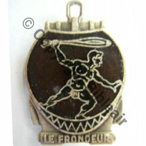 FRONDEUR  ESCORTEUR LE FRONDEUR  AUGIS ST.BARTH LYON  Bol fenetre allonge Dos strie  Sc.leberetvert 