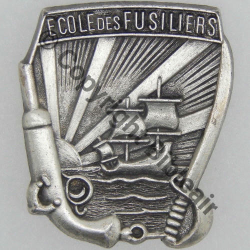 ECOLE FUSILLIERS MARINS  DrP Griffes et butees Dos lisse irreg scintillant  Src.entame PV12Eur 