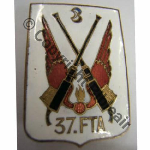 FTA  37eFTA 3eDIA 1945  ISLER STRASBOURG Eping soudee Dos lisse irreg Sc.leberetvert 199EurInv