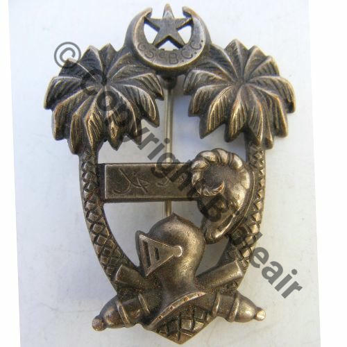 BCC  65e.BCC  AB.P Dep +Poincon relef Eping bascule Dos lisse Embouti leger Src.viellarde 53Eur04.15