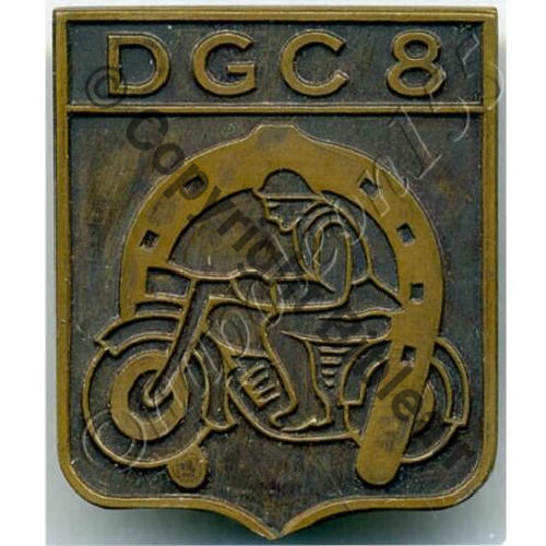 DGC.8  DEPOT GUERRE CAVALERIE ESTAFETTES METAL Peint SM Dos lisse Eping non conforme Sc.STELLA